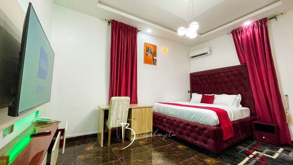 Best Shortlet Apartment in Lagos | Harmony Rooms | BridgeHampton Lagos